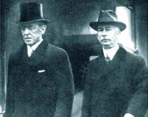 President Woodrow Wilson with Rothschild agent “Colonel” Edward Mandell House.